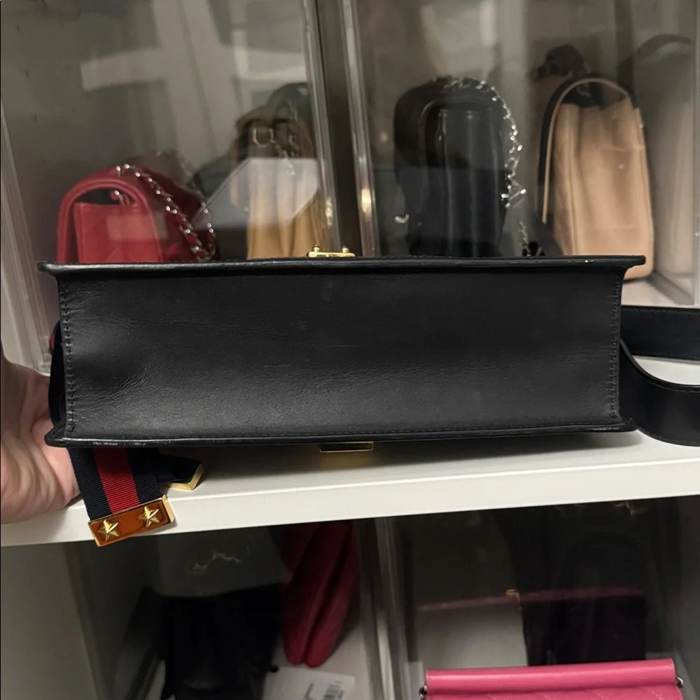 Gucci Sylvie Medium Black and Green Shoulder Bag with bow detail - Picture 5 of 9